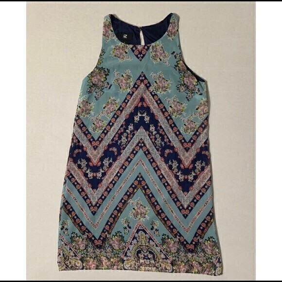 iZ Byer Chevron Zig Zag Flower Pattern Sleeveless Dress‎ - Picture 2 of 8
